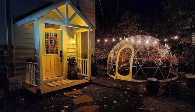 Spring getaway for 2 at Private Cottage! A 5 min drive to Peddlers Village!