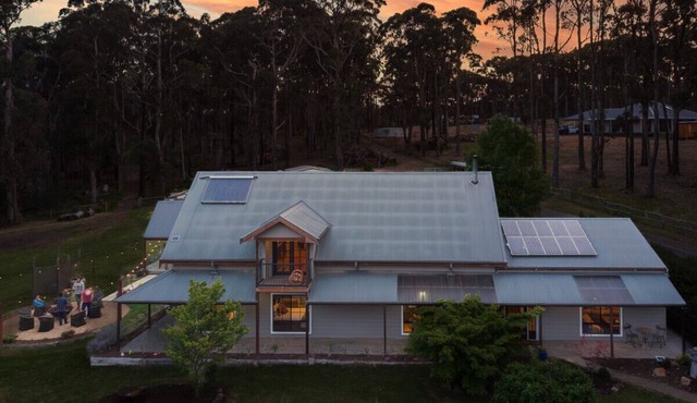 Spring Hill Country Retreat with spa