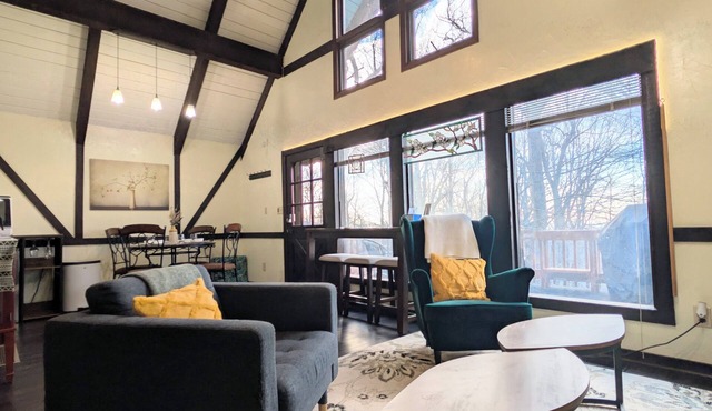 Spring is here! Mountain chalet with theater, game room, fire pit, & views!
