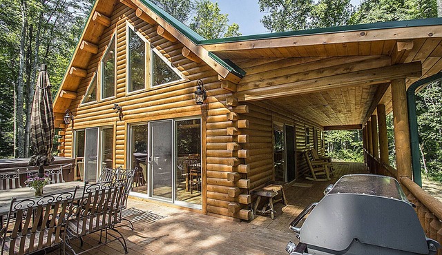 SPRING IS IN THE AIR! BOOK YOUR SPRING GETAWAY NOW!