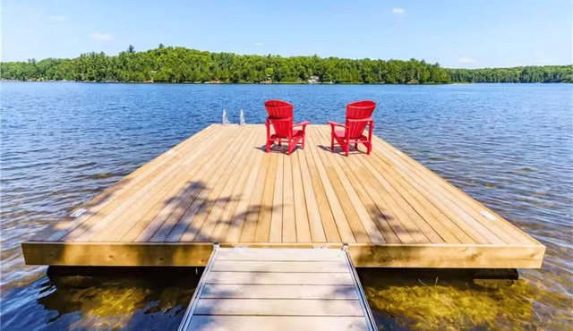 Spring Lake Chalets, Sweet Summer Retreat, Sandy Beach, Hot Tub, 3 bedrooms
