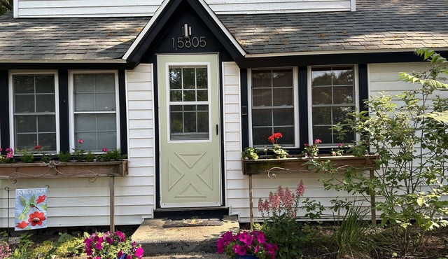 Spring Lake Cottage. 3 night reservations allowed, weeklong discounts available