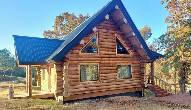 Spring Pond Cabin at White Buffalo Lodge;nFamily-sized with lake access