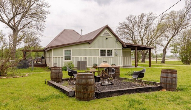 Spring Railway Station Stay- Sleeps 9 FIFA World Cup 30 mi away