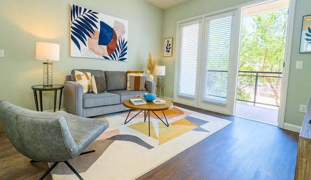 Spring Rodeo Sale Is Live! 2BR Apartment Near Mall