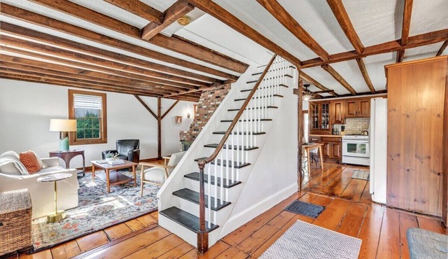 Spring Sale Cozy Modern Rustic Cottage Yard W/D