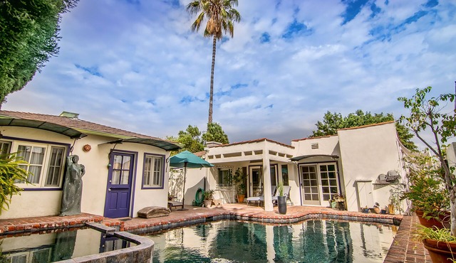 SPRING SALE! Low rates for spring dates! Private Oasis in Middle of LA Action