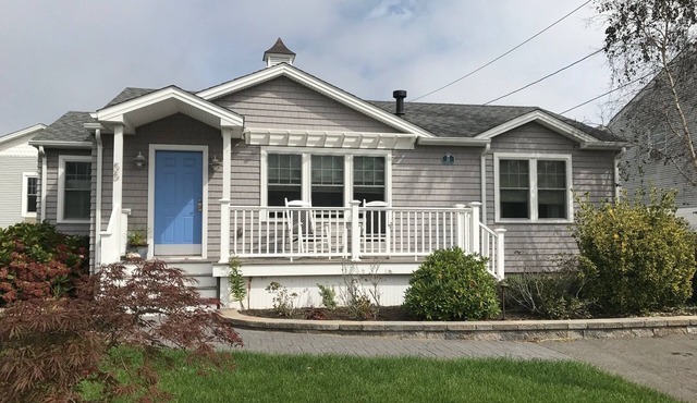 Spring Savings! Under 1,800 per wk! 3BR - Close to Town, Casino's and More!