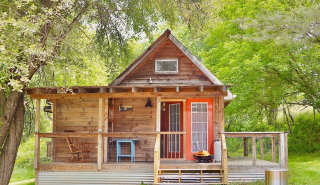 Spring Side Cabin at Skipwillow Farm