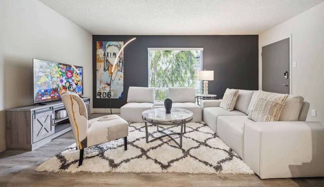 Spring Special | Steps from Galleria & Shops
