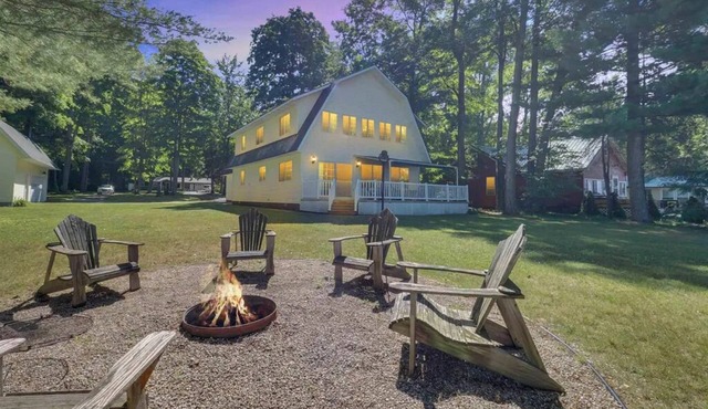 Spring & Summer Vibes on Double Lakefront Lot. Lazy Lake Days, Sunset Nights.