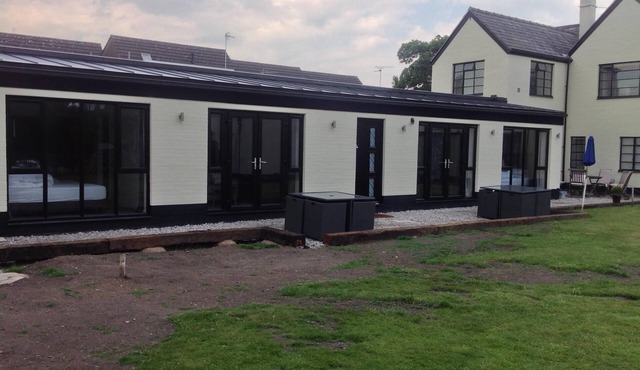 Springfield Aprtments, Hawarden