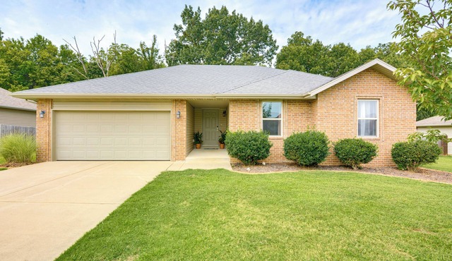 Springfield Area Home ~ 12 Mi to Downtown!