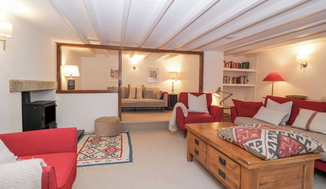 SPRINGFIELD, pet friendly, character holiday cottage in Kingsand