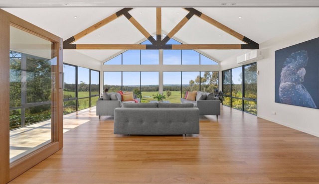 Springhill Views-Country Retreat-sleeps12