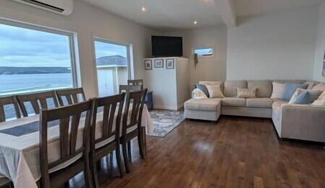 Springhouse Oasis Pet Friendly 2 Bedroom/1.5 Baths