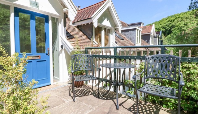 SPRINGSIDE, pet friendly, country holiday cottage in Lynton