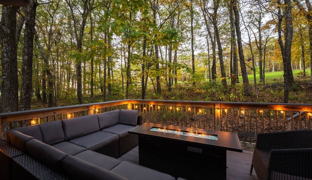 Springtime Getaway at Serenity Summit: Trails, Tastings, Peace