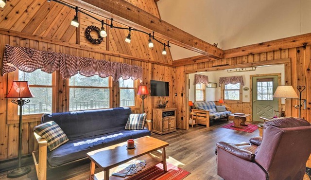 Springwater Cabin Near Hiking, Lakes, and Vineyards