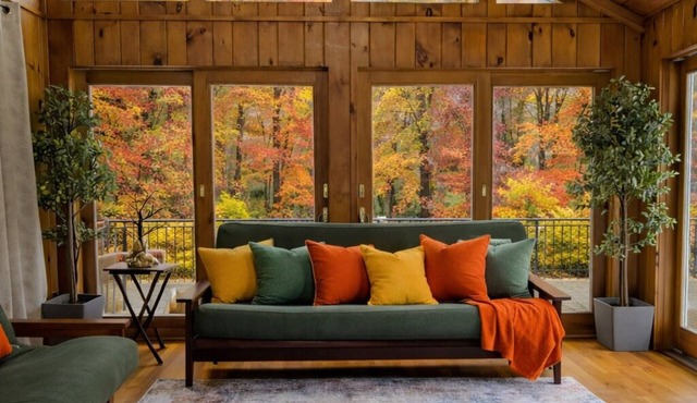 Springwater Lodge, Pond & Fishing