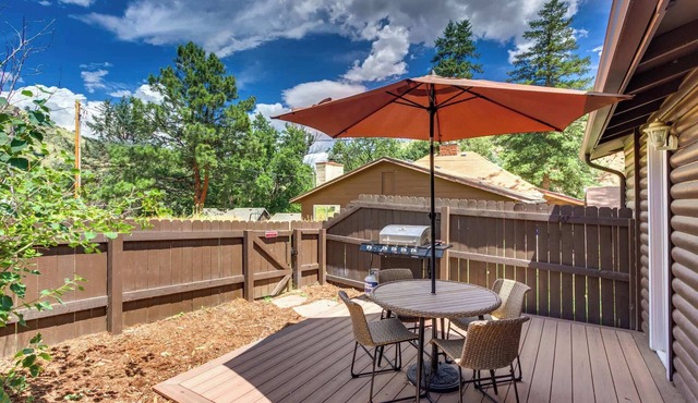 Spruce Cabin- MTN Views- River Access-Fire Pit!