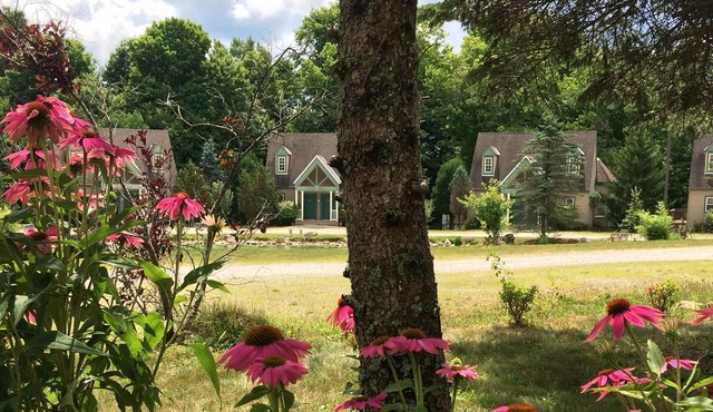 Spruce Hill Inn and Cottages