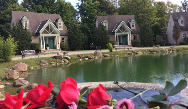 Spruce Hill Inn & Cottages