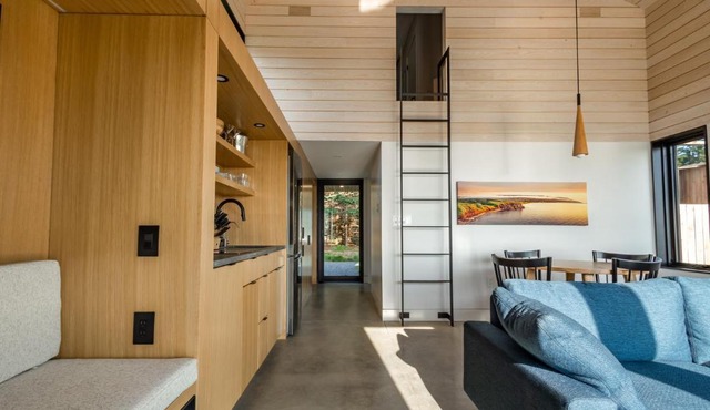 Spruce - Luxury Oceanview Cottage with Hot Tub & Private Beach Access near Cabot Trail