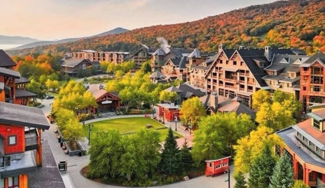 Spruce Peak resort Ski In/Outwith great views