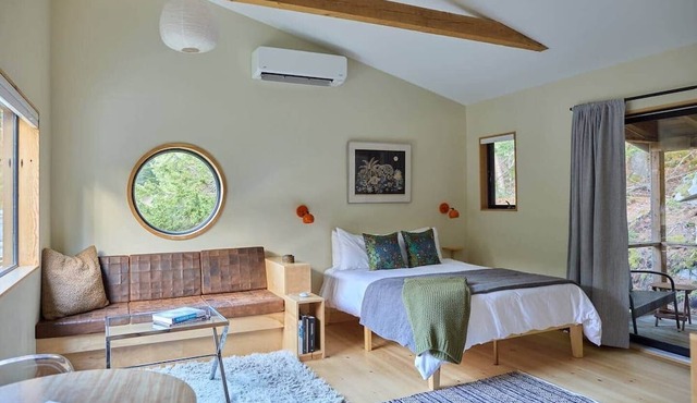 Spruce Studio: Near Beach+Private Sauna+FirePit+Pond+Heat/AC