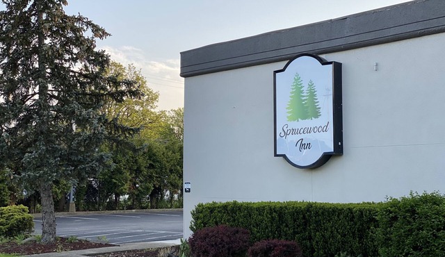 Sprucewood Inn