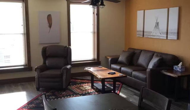 Square View Inn Suite 5