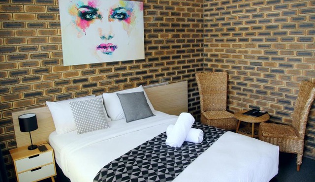 Squatters Homestead Motel