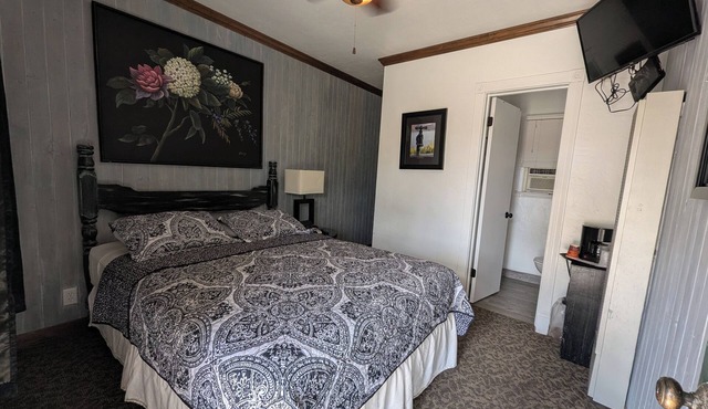 Squaw Valley Motel Room #4