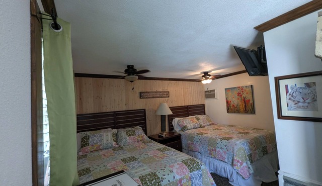 Squaw Valley Motel Room #7