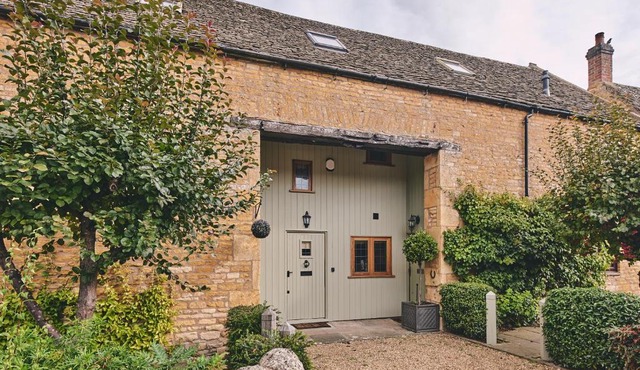 Squirrel Barn - Couples Cotswold Retreat