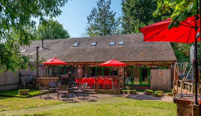 Squirrel Barn - Family Getaway | Pass the Keys