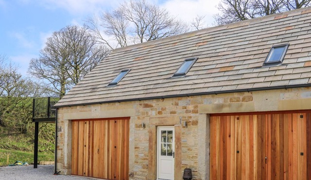 SQUIRRELS LEAP, family friendly in Trawden