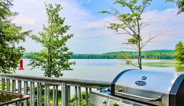 SR/SL Two Lakefront Homes w/Sauna, Decks, Sleeps 16 – Perfect for Families