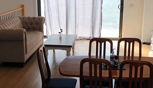 Sredna Home 🏡 3-bedrooms townhome with WiFi, AC in Welcoming West Footscray