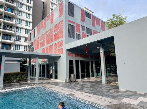 Sri indah 3 bedrooms Condominium Homestay