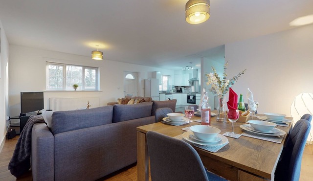 SRK- Brand New Luxury Private Green View Apartment