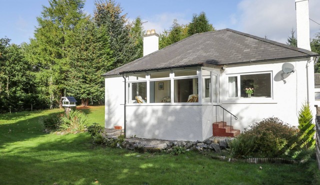 ST. AETHANS, with open fire in Bonar Bridge