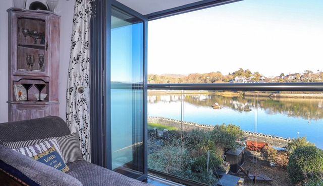 ST AGNES, pet friendly, with a garden in Borth-Y-Gest