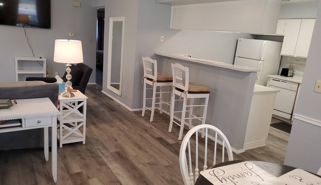 St. Amant Place with 2 BR 1.5 BA Free Private Parking Pet Stays for Free !