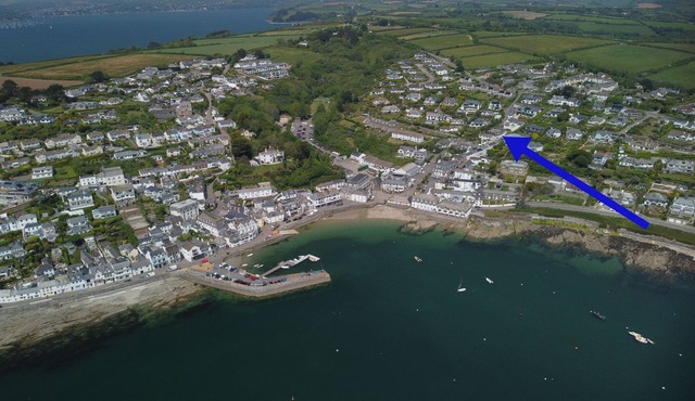 St Anthony Cottage - a holiday home that sleeps 6 guests in 3 bedrooms