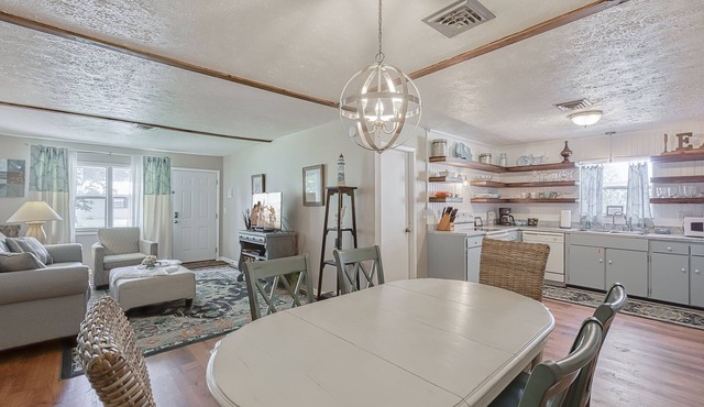 St Augustine Anastasia House close to Downtown & Beaches, King beds in each room