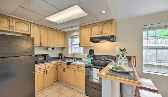 St Augustine Retreat with Patio about 4 Mi to Beach