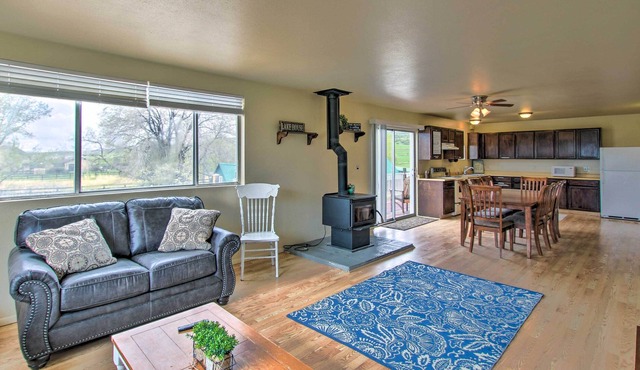 St Charles Condo - 6 Miles to North Beach Park!