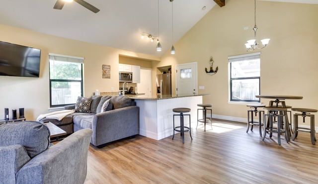 St Cloud Vacation Rental - Walk to Lakefront Park!
